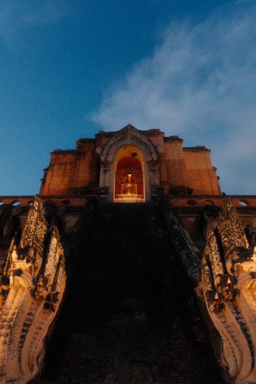 The stairway and its guardians